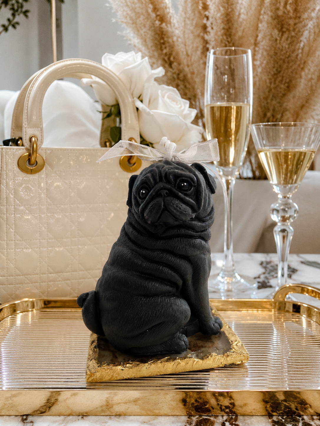 Vela Pug (Negro)