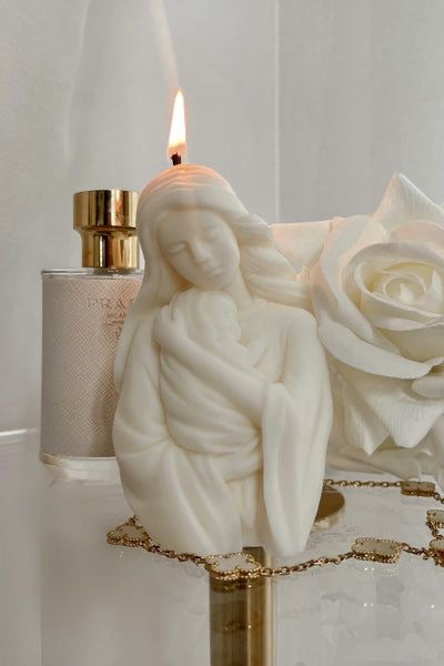 Vela Virgen María