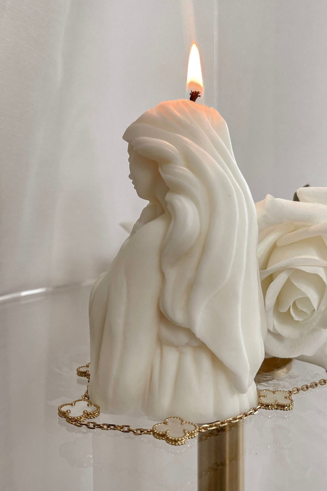 Vela Virgen María